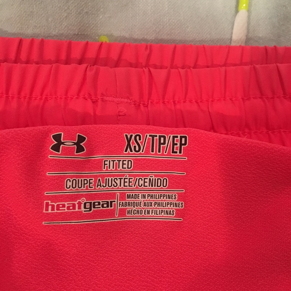 NWOT Under Armour fitted heatgear shorts - Picture 4 of 4